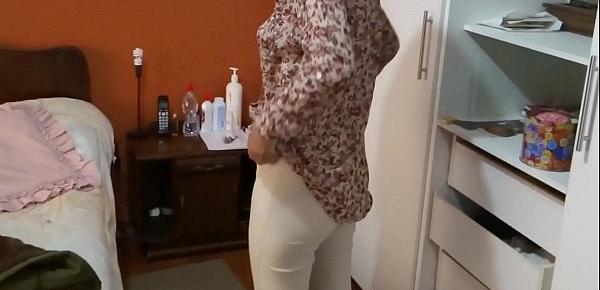  ARDIENTES 69 - MY WIFE IS FASCINATED TO BE LOOKED AT AS SHE IS ON DISPLAY